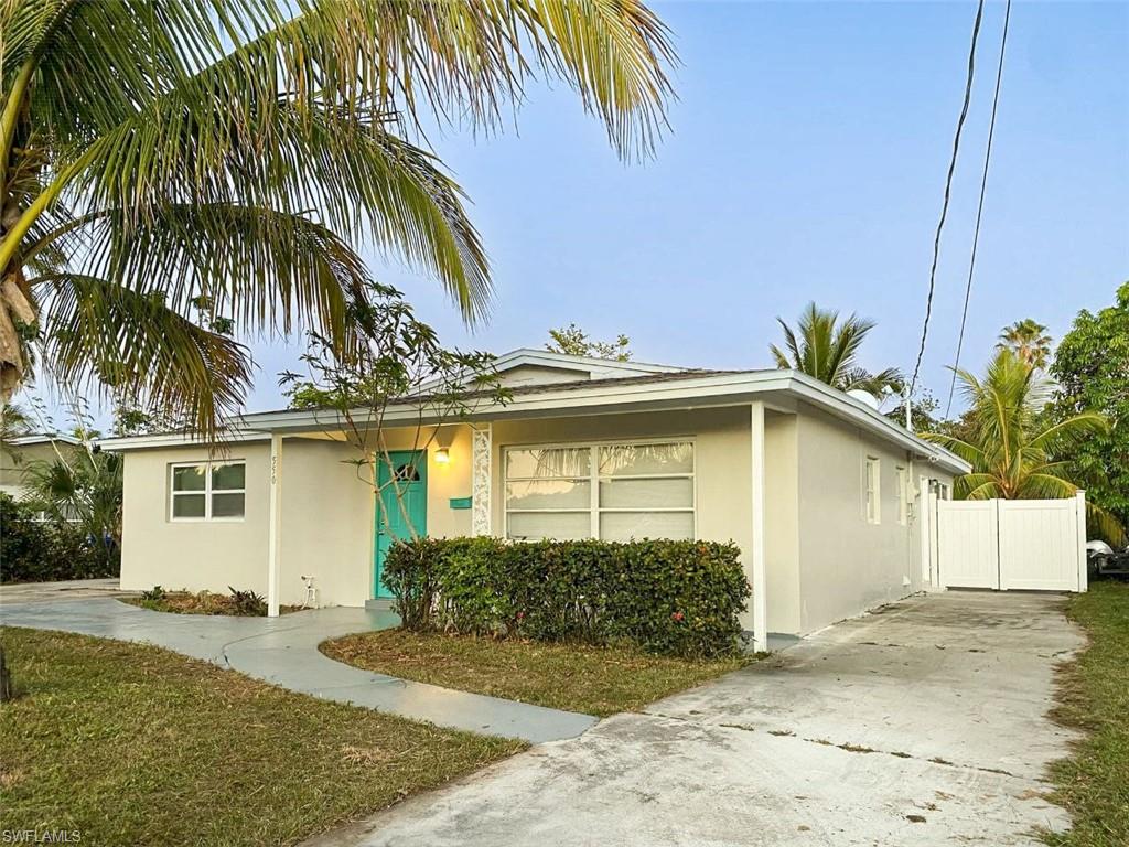 550 14th ST N, NAPLES FL 34102