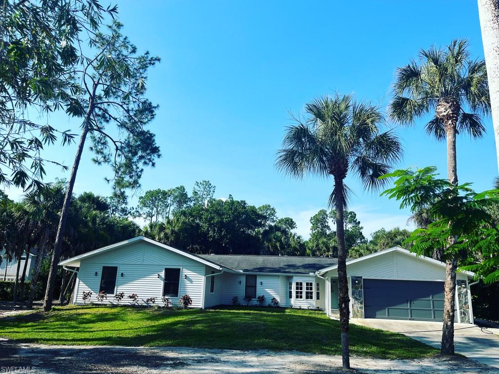 6060 Golden Oaks LN, NAPLES FL 34119