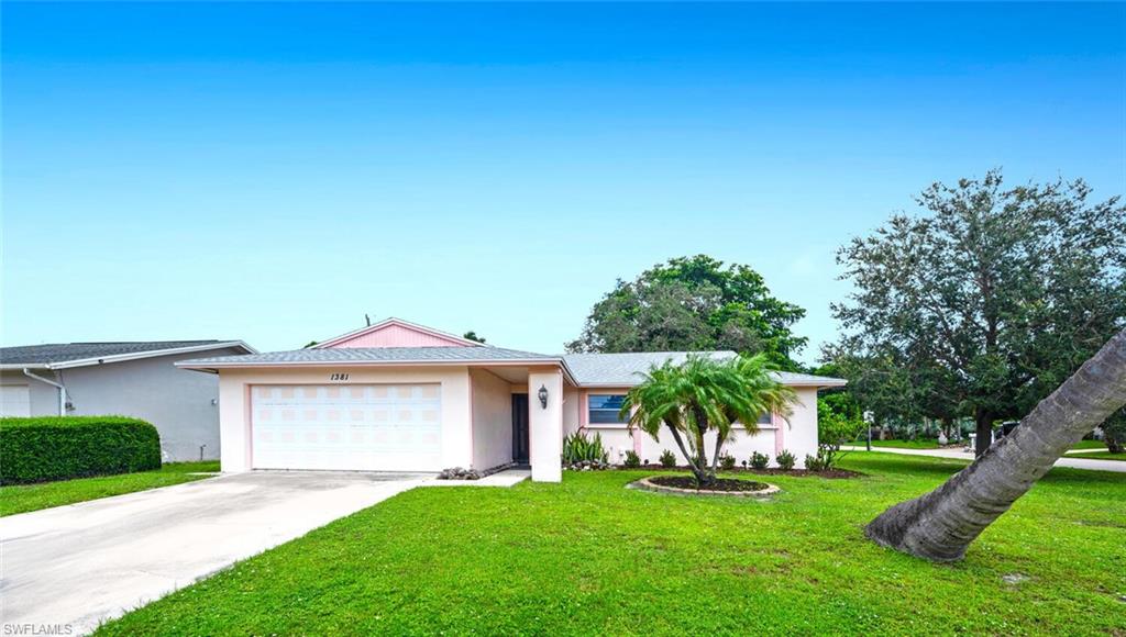 1381 Woodridge AVE, NAPLES FL 34103