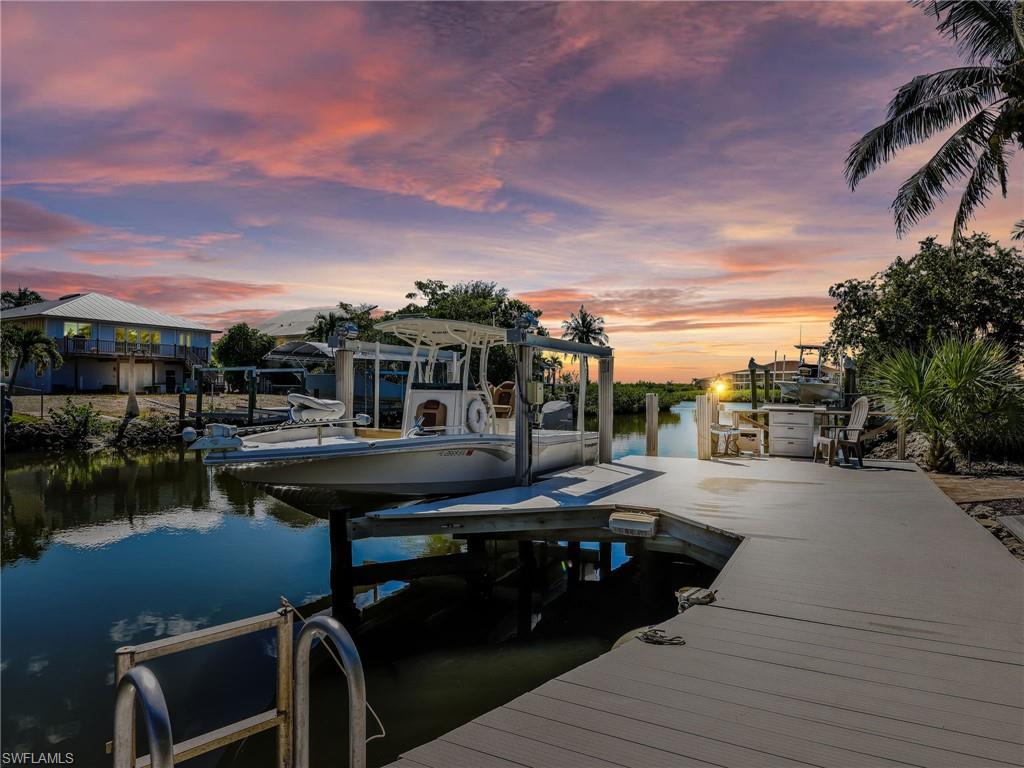 405 Grenada AVE, NAPLES FL 34113