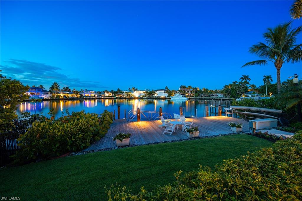 221 Aqua CT, NAPLES FL 34102