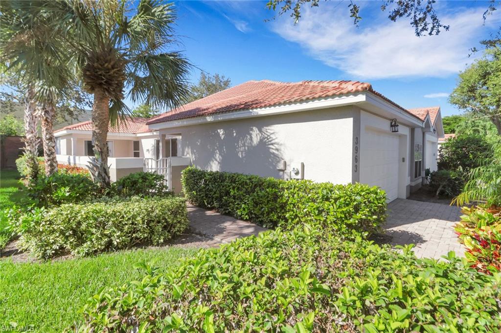 3963 Recreation LN, NAPLES FL 34116
