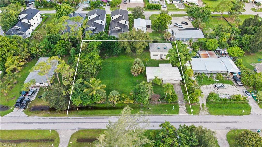 2670 Storter AVE, NAPLES FL 34112