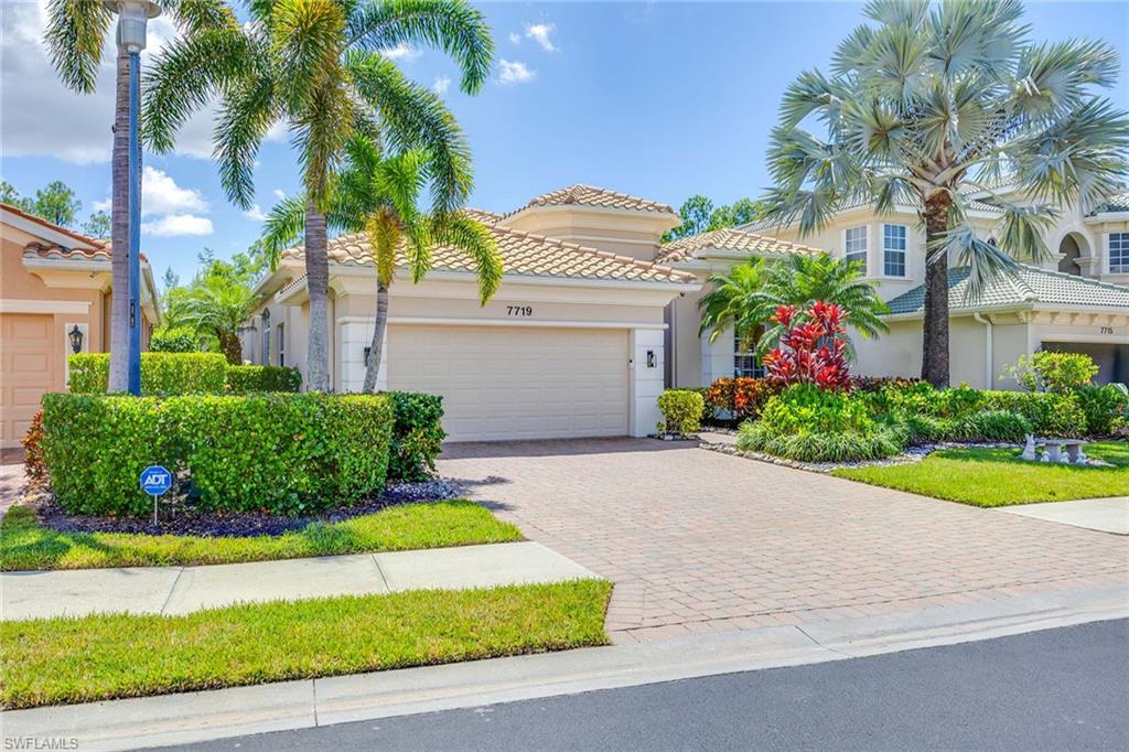 7719 Martino CIR, NAPLES FL 34112