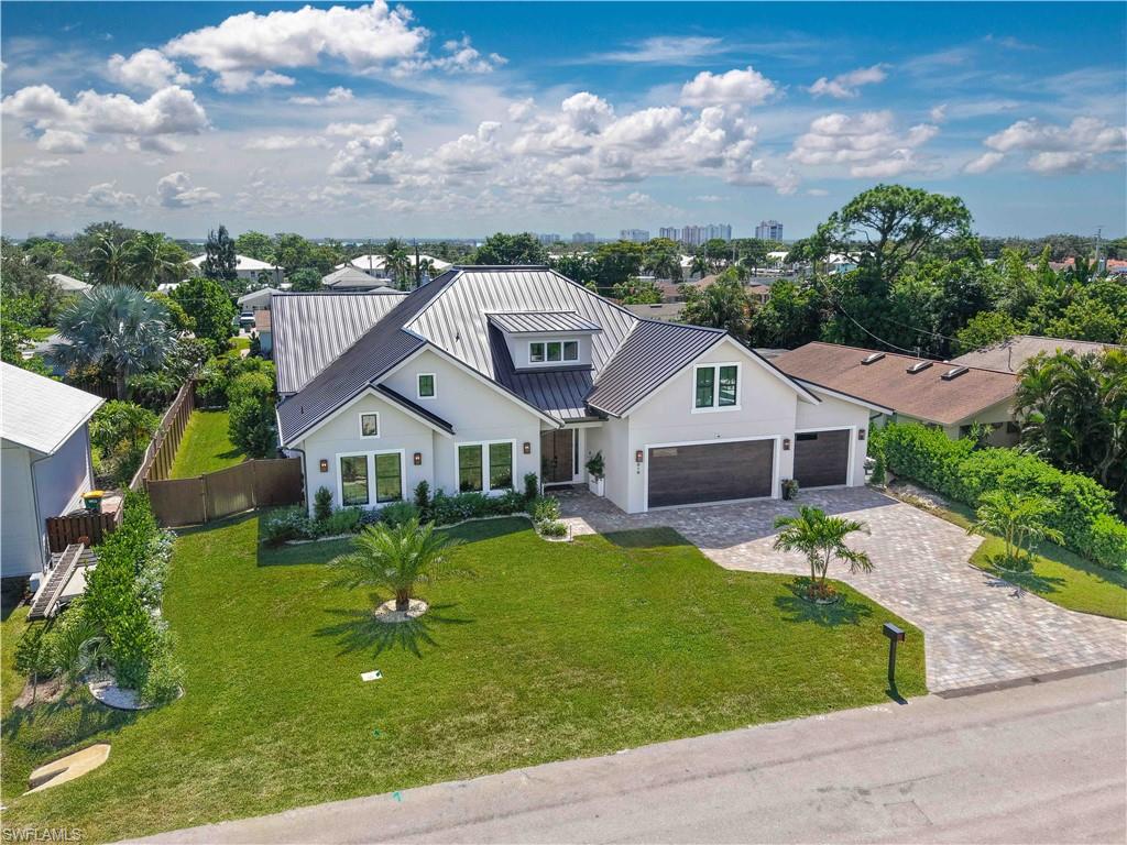 818 93rd AVE N, NAPLES FL 34108