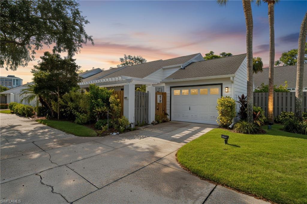 879 Meadowland DR # C, NAPLES FL 34108