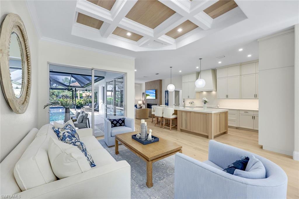 237 Charleston CT, NAPLES FL 34110