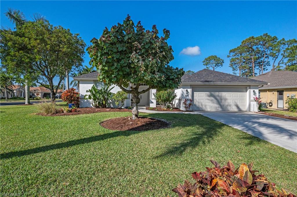 1015 Tivoli LN, NAPLES FL 34104