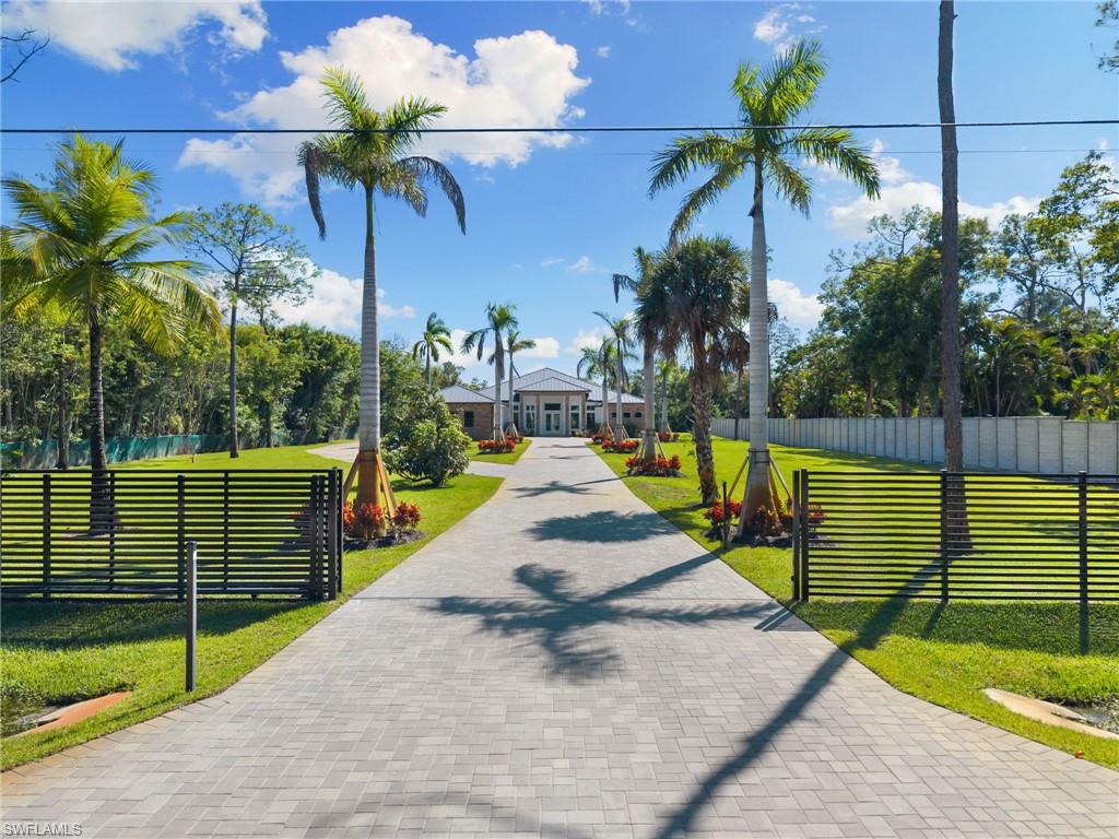 7040 Sable Ridge LN, NAPLES FL 34109