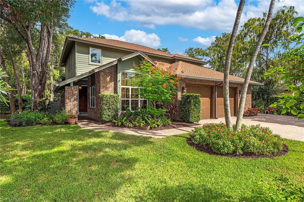 6897 Wellington DR, NAPLES FL 34109