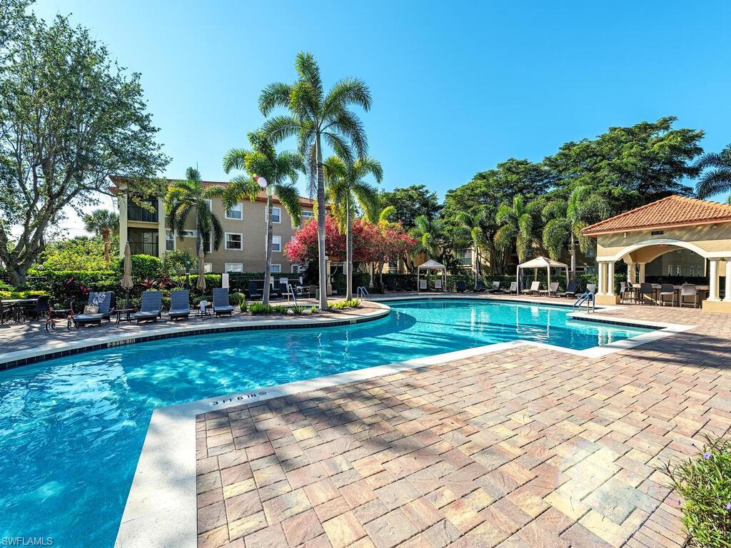 8861 Colonnades CT W # 215, BONITA SPRINGS FL 34135