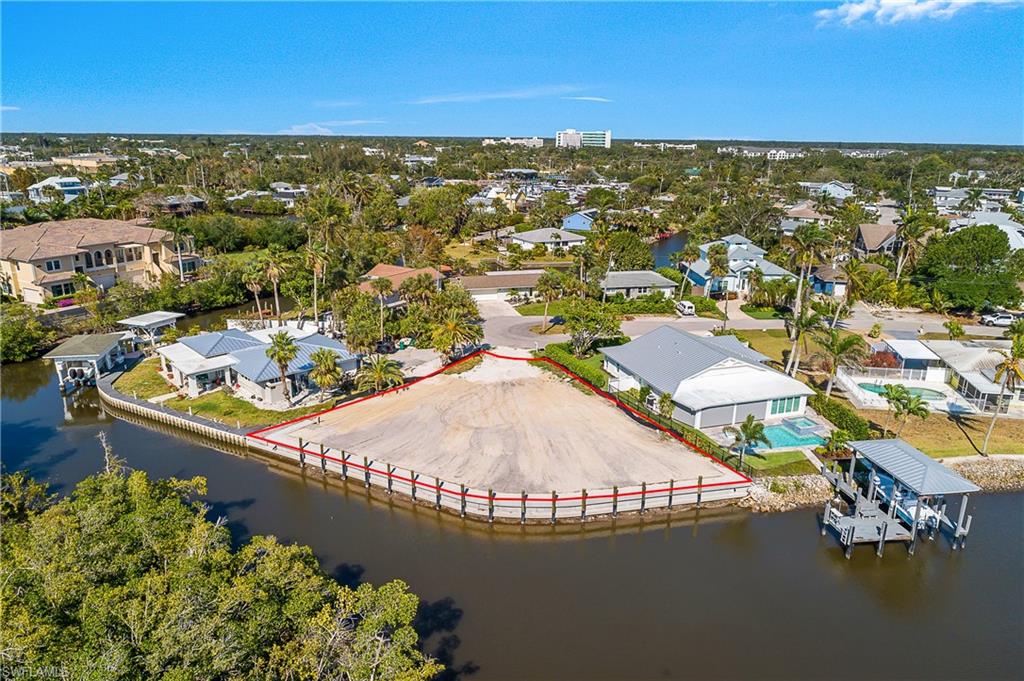 3164 Lakeview DR, NAPLES FL 34112