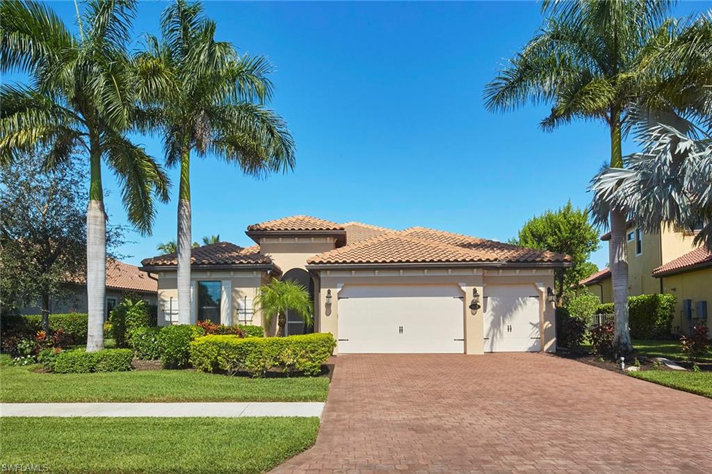 1621 Songbird CT, NAPLES FL 34120
