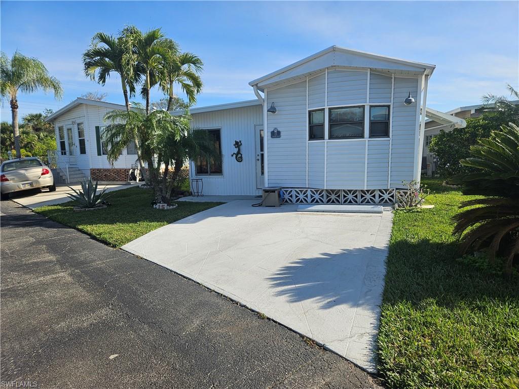 15 Zircon DR # 15Z, NAPLES FL 34114