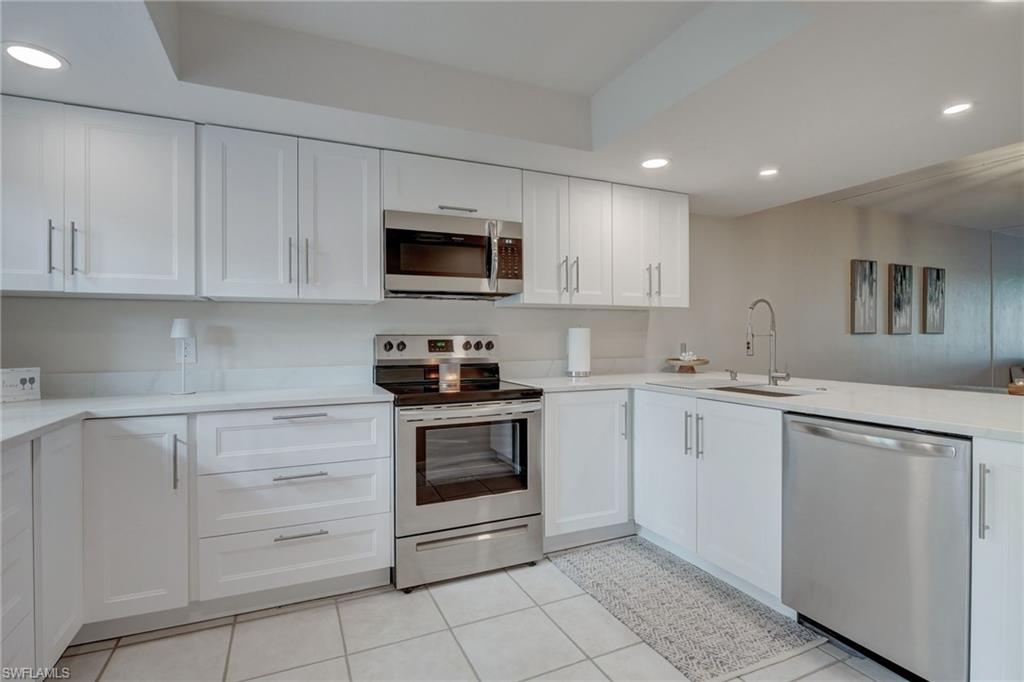 4610 Chantelle DR # P103, NAPLES FL 34112