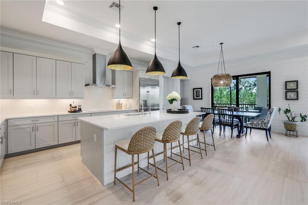 2472 Breakwater WAY # 202, NAPLES FL 34112