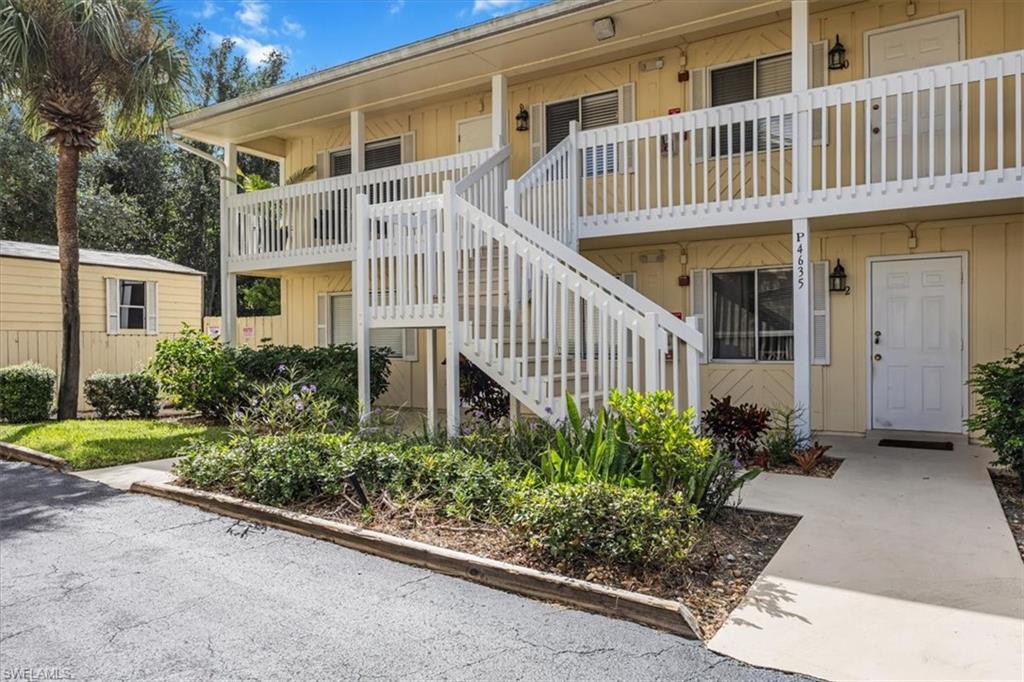 4635 Bayshore DR # P9, NAPLES FL 34112
