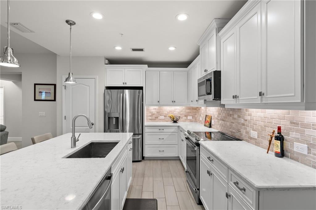 2280 Priory LN # 1102, NAPLES FL 34120