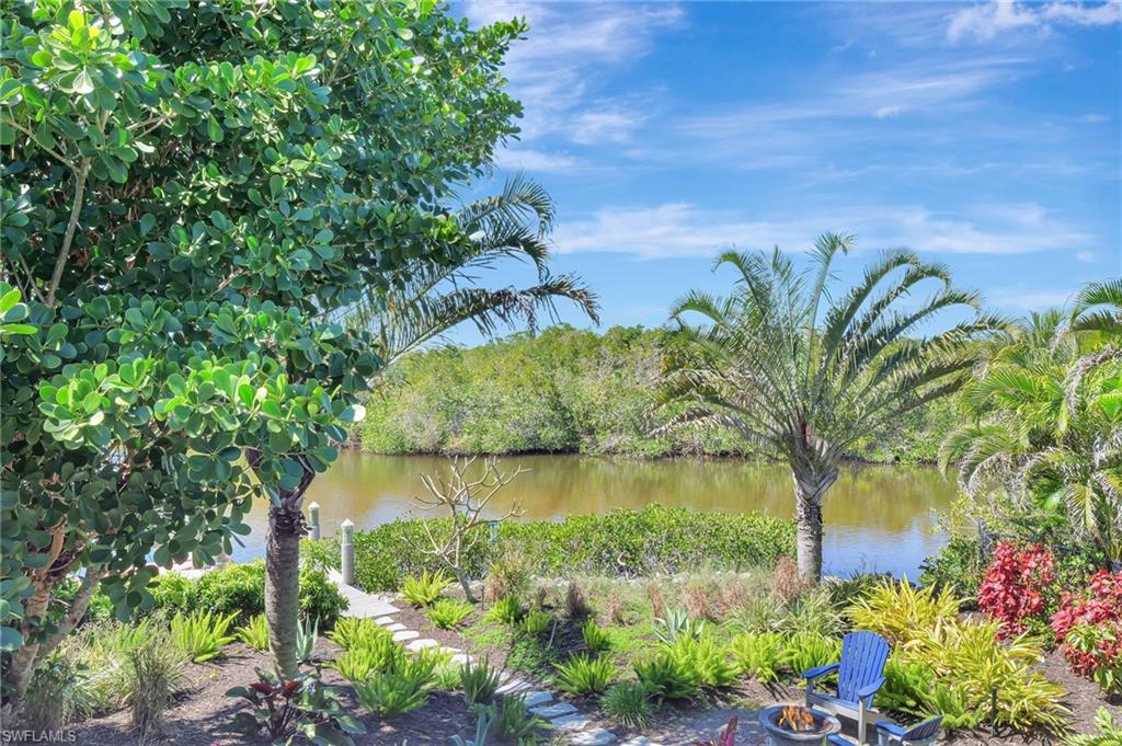 193 Cocohatchee ST, NAPLES FL 34110