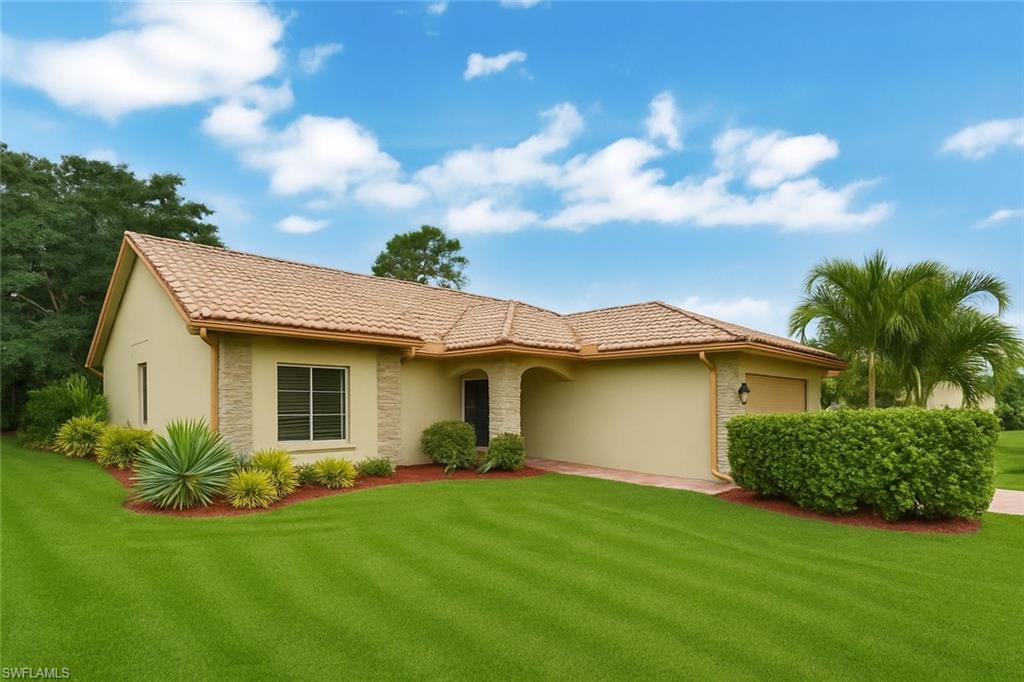 241 Saint James WAY, NAPLES FL 34104
