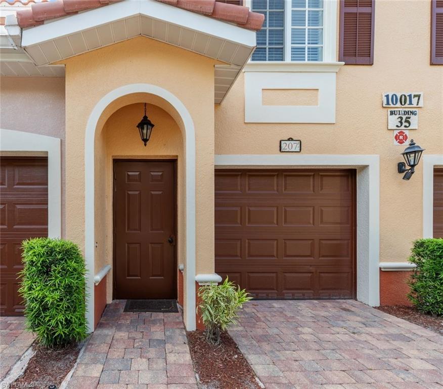 10017 Villagio Gardens LN # 207, ESTERO FL 33928