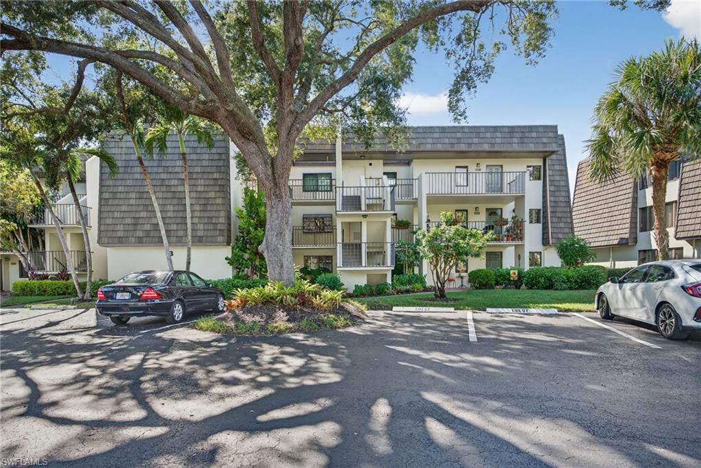1637 Spoonbill LN # 1637A, NAPLES FL 34105