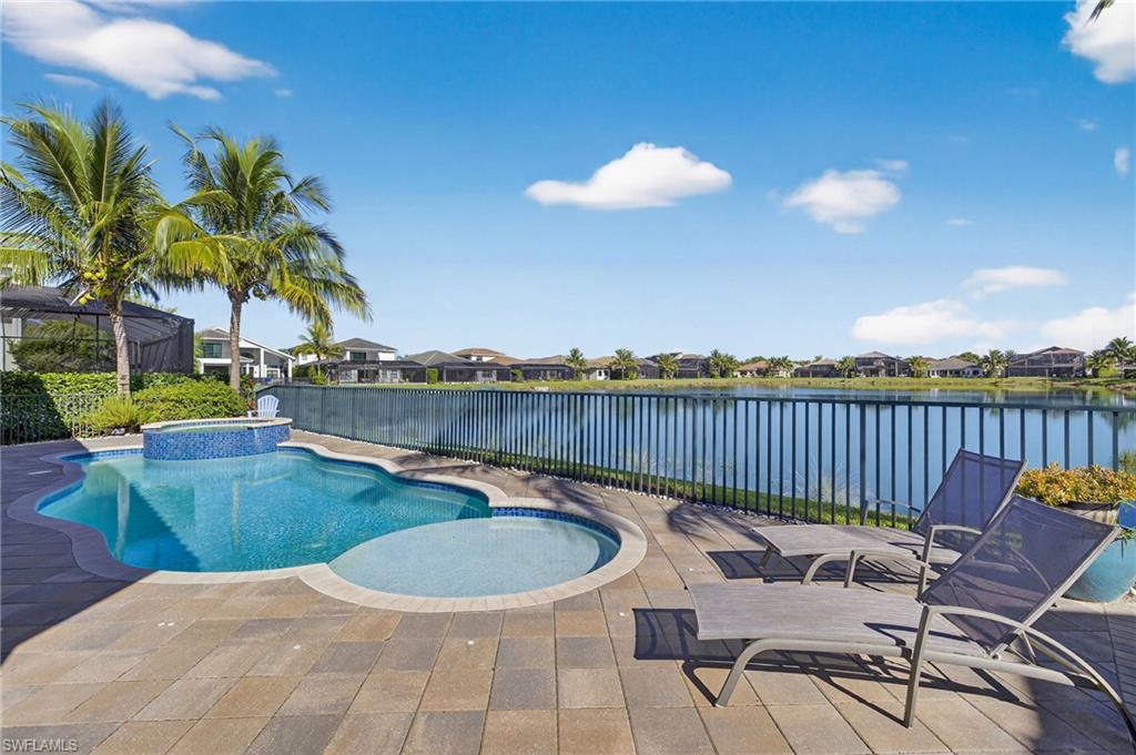 4678 Azalea DR, NAPLES FL 34119
