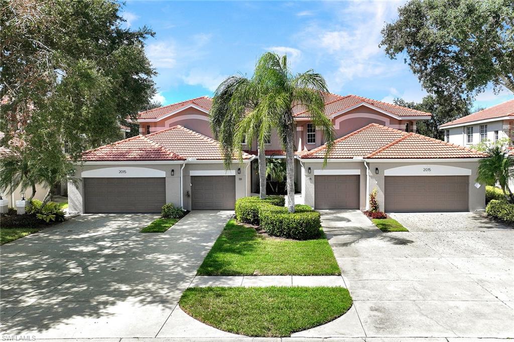 2015 Crestview WAY # 17B, NAPLES FL 34119