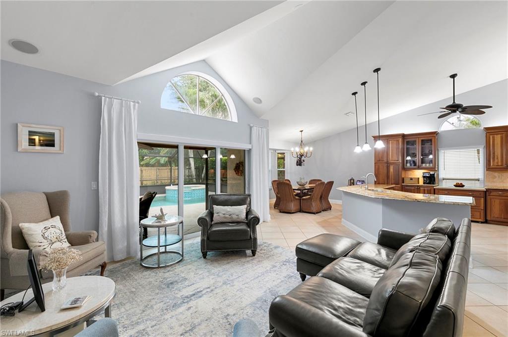 161 Saint James WAY, NAPLES FL 34104