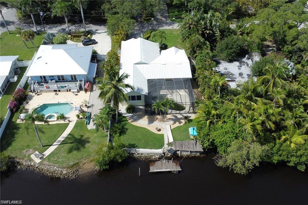 2447 Harbor RD, NAPLES FL 34104