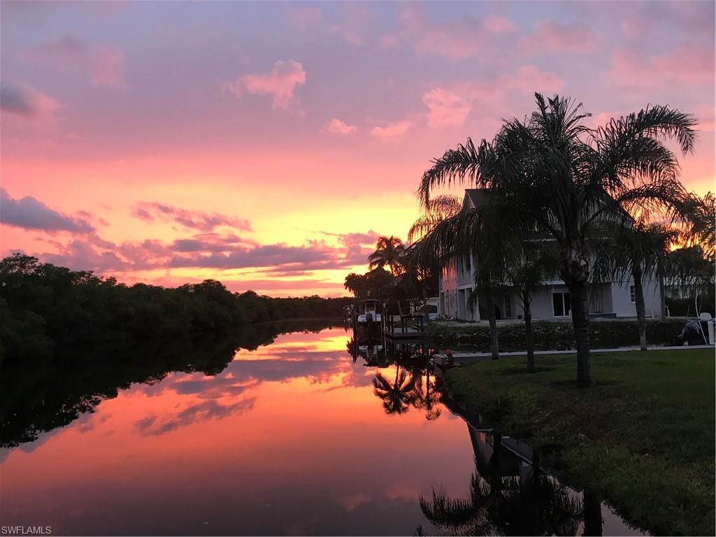 1277 Grand Canal DR, NAPLES FL 34110