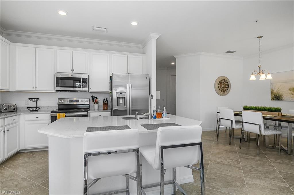9584 Trevi CT # 5238, NAPLES FL 34113