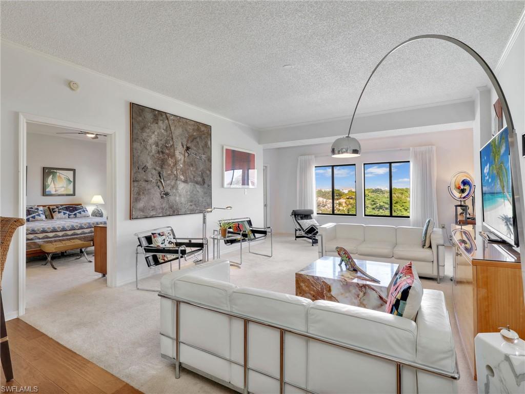 201 Arbor Lake DR 2-504