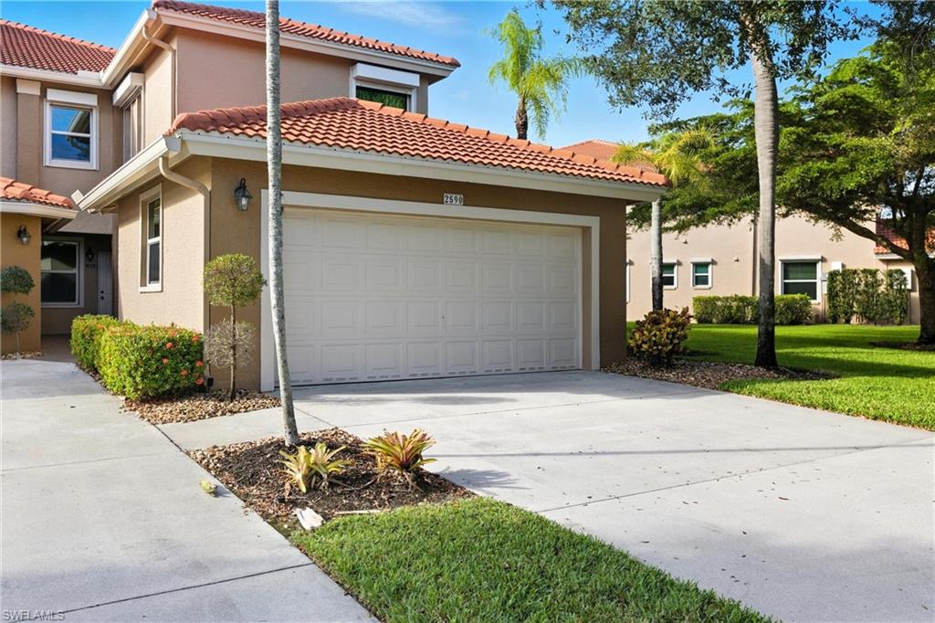 2590 Marshcreek LN # 202, NAPLES FL 34119