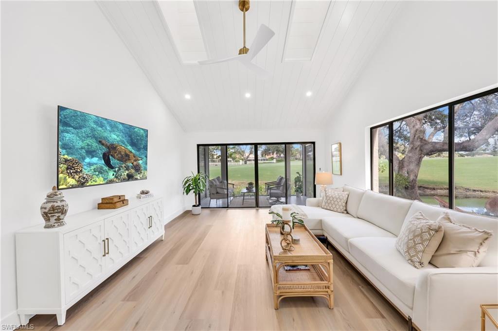 34 Water Oaks WAY # 17, NAPLES FL 34105