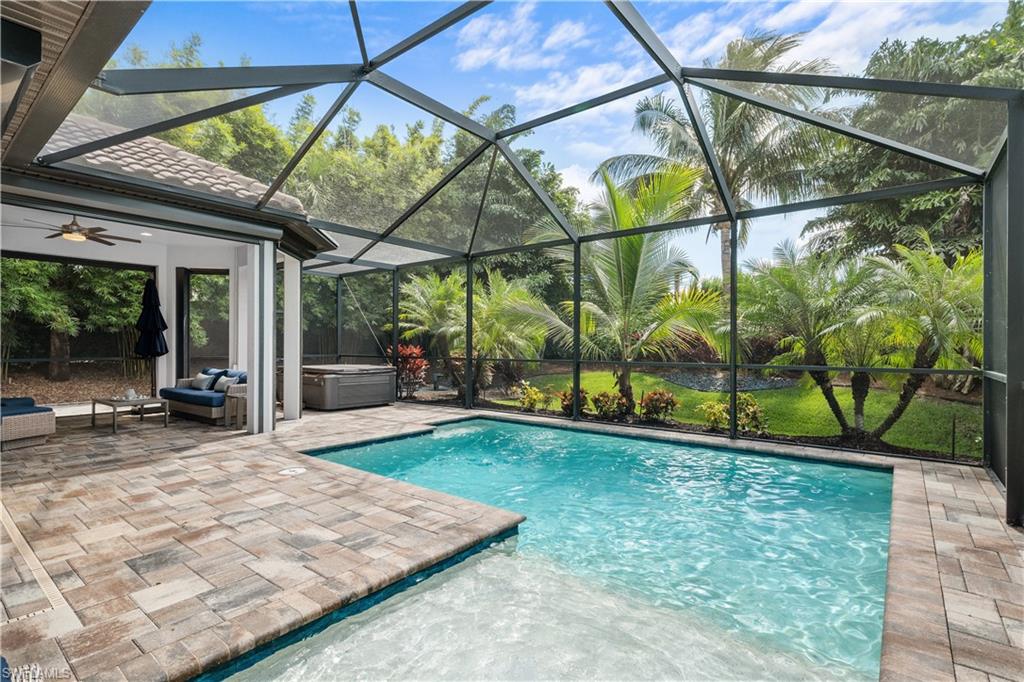 8696 Dilillo CT, NAPLES FL 34119