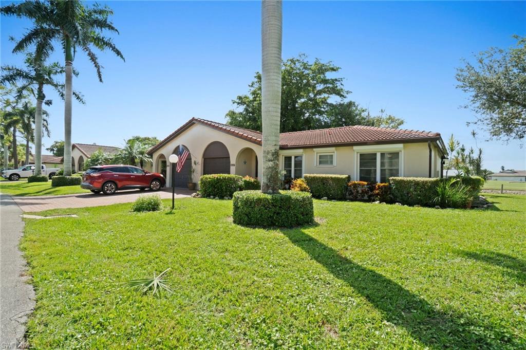 1037 Forest Lakes DR # 8D, NAPLES FL 34105