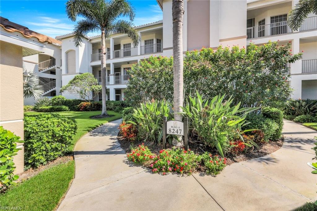 8247 Parkstone PL # 205, NAPLES FL 34120