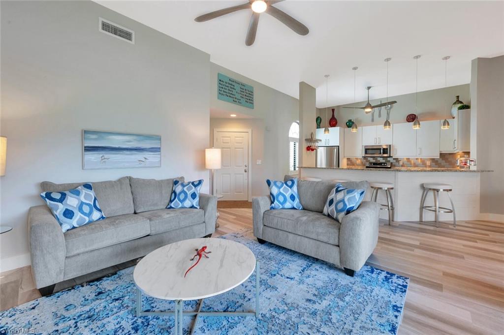 583 Beachwalk CIR # 203, NAPLES FL 34108