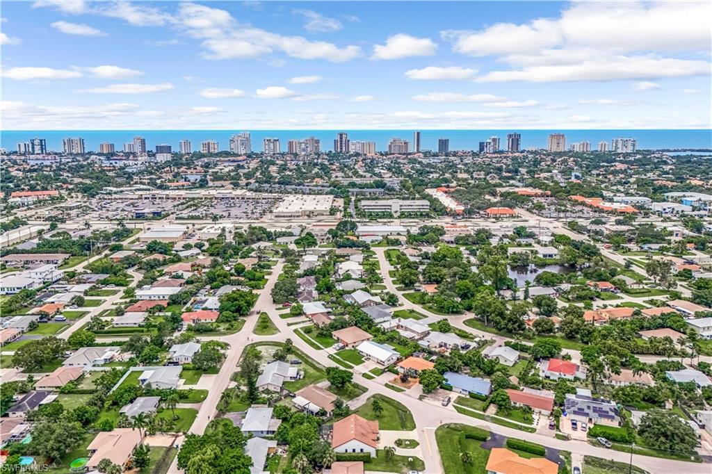 1140 Jeronimo DR, NAPLES FL 34103