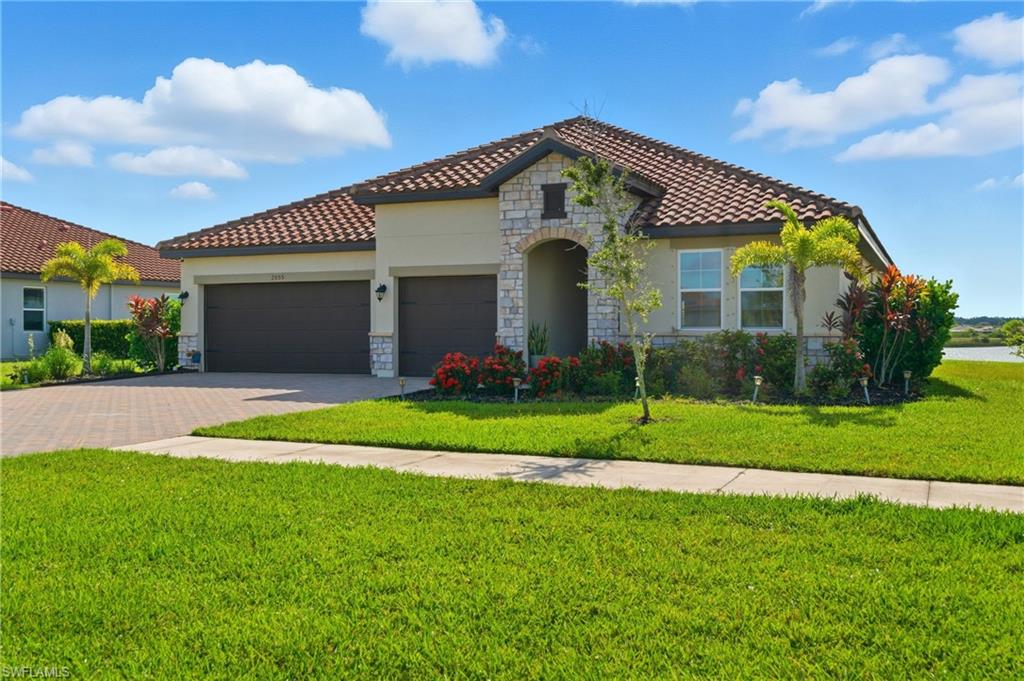 2055 Grove DR, NAPLES FL 34120