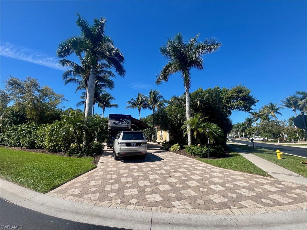 4843 Carriage CT, NAPLES FL 34114