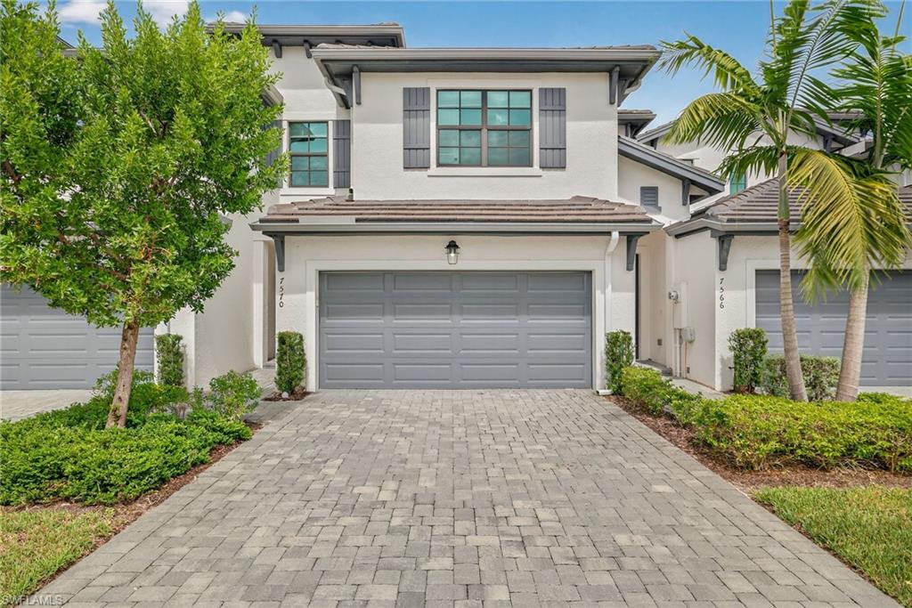 7570 Rockefeller DR, NAPLES FL 34119