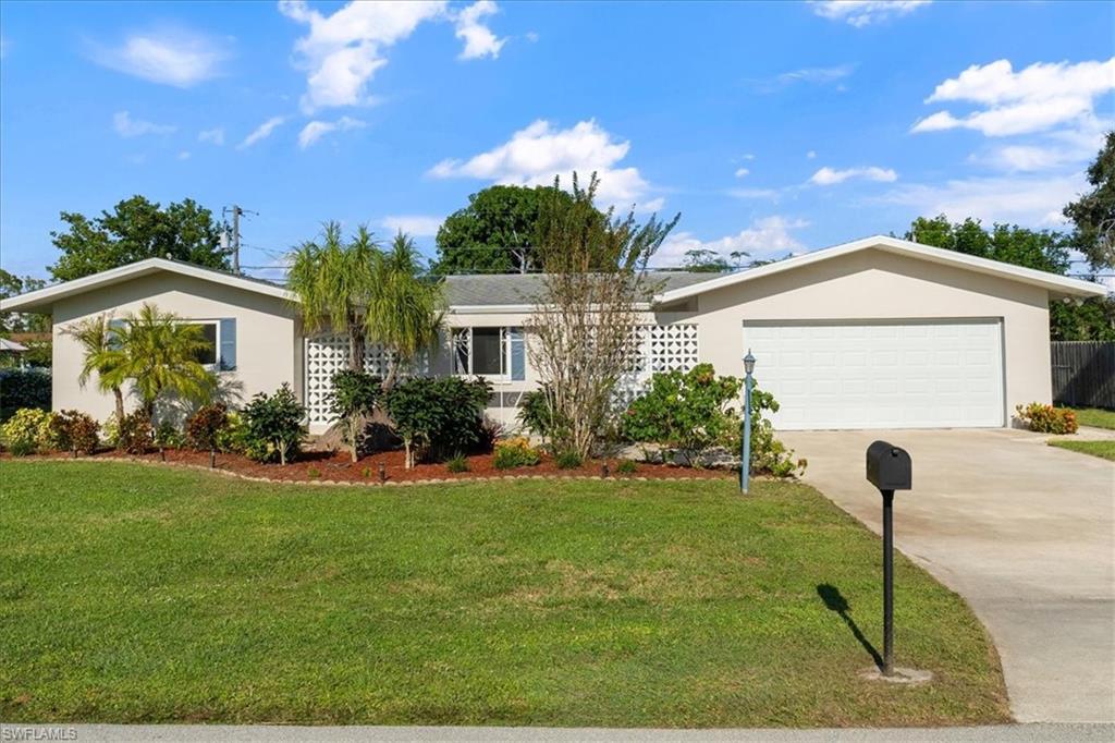 1502 Canal ST, LEHIGH ACRES FL 33936