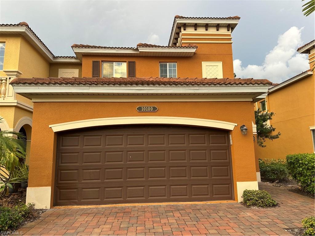 10100 Tin Maple DR # 15, ESTERO FL 33928