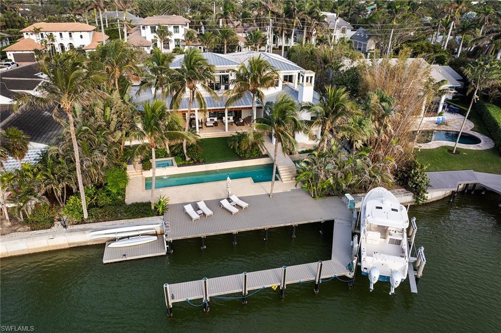 2205 Beacon LN, NAPLES FL 34103