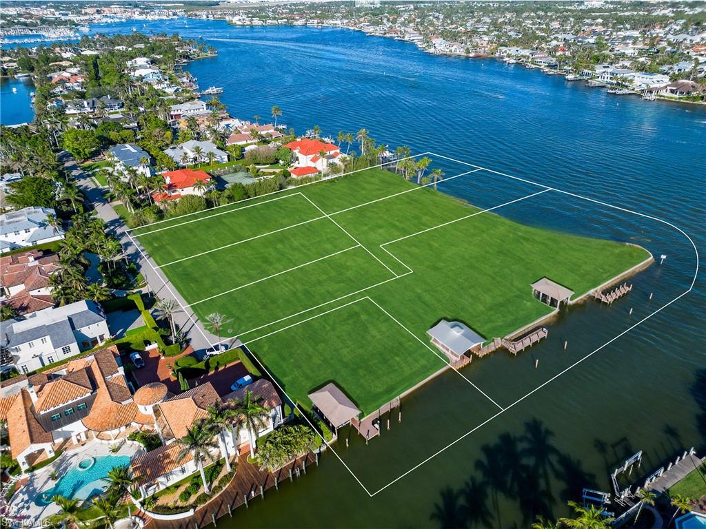 820 Jamaica LN, NAPLES FL 34102