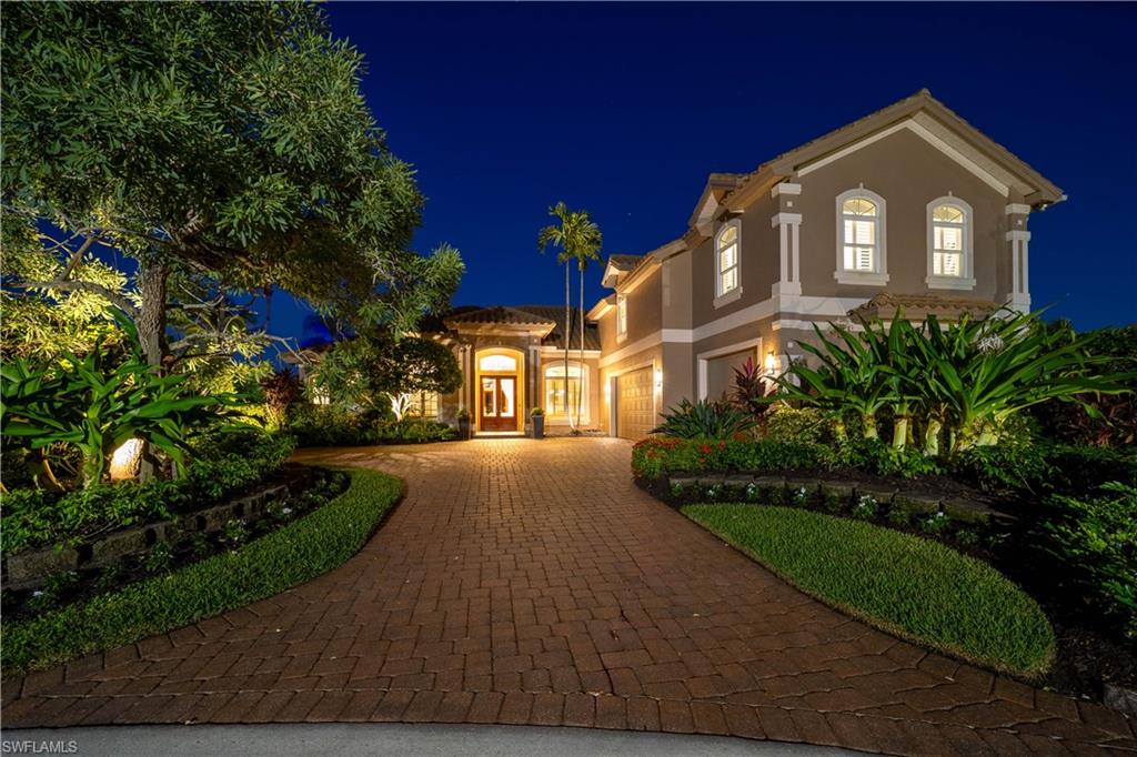8752 Muirfield DR, NAPLES FL 34109