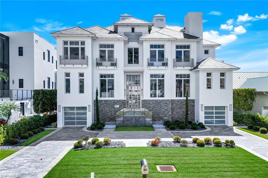 260 Channel DR, NAPLES FL 34108