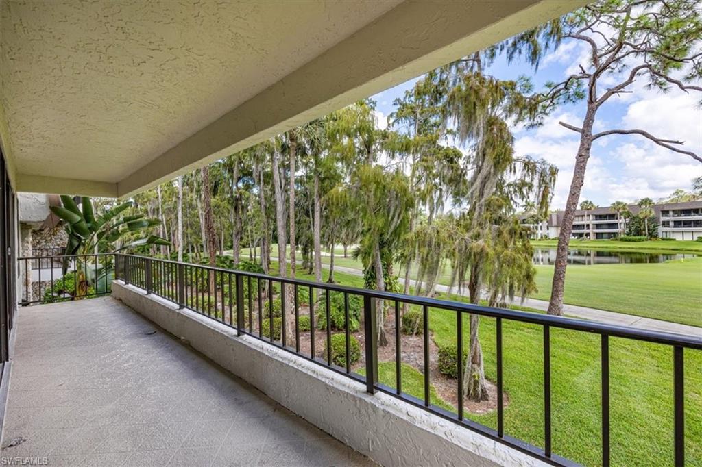 103 Clubhouse DR # 252, NAPLES FL 34105